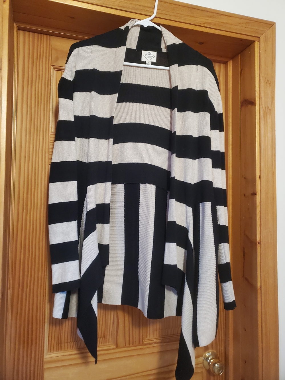 🌻 3/$20 Deal!! St. John's Bay Black and Cream Striped Open-Front Cardigan